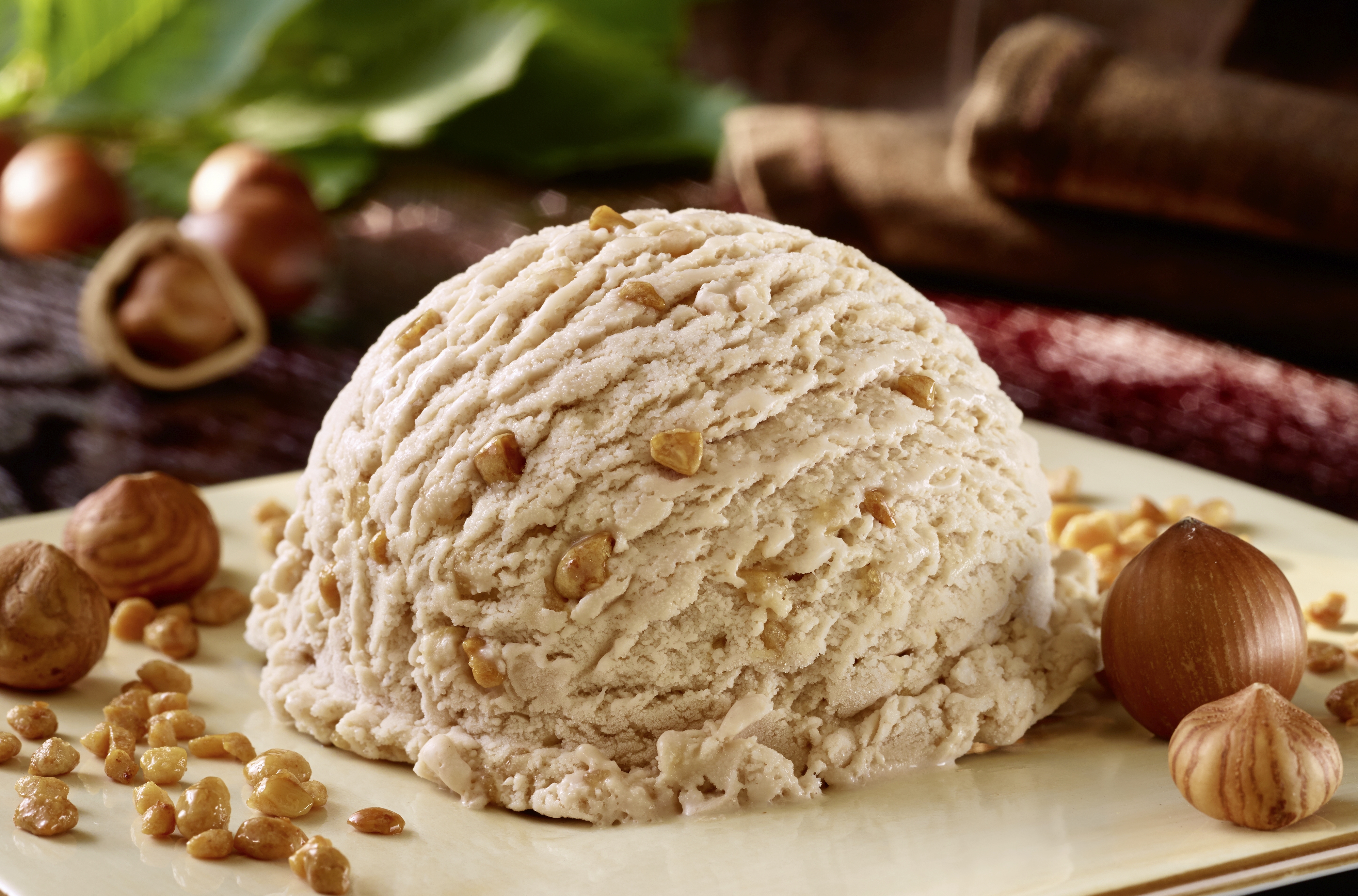 Wanne Haselnuss Carte D'or 2x2,4L Wanne Haselnuss Carte D'or 2x2,4L